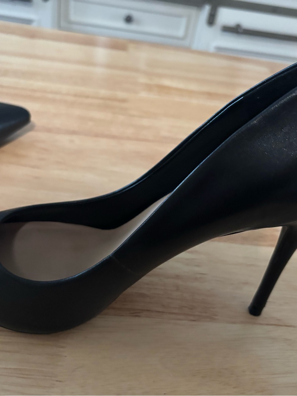 Aldo Durbell Black Pointed Stiletto Pumps - Picture 4 of 6